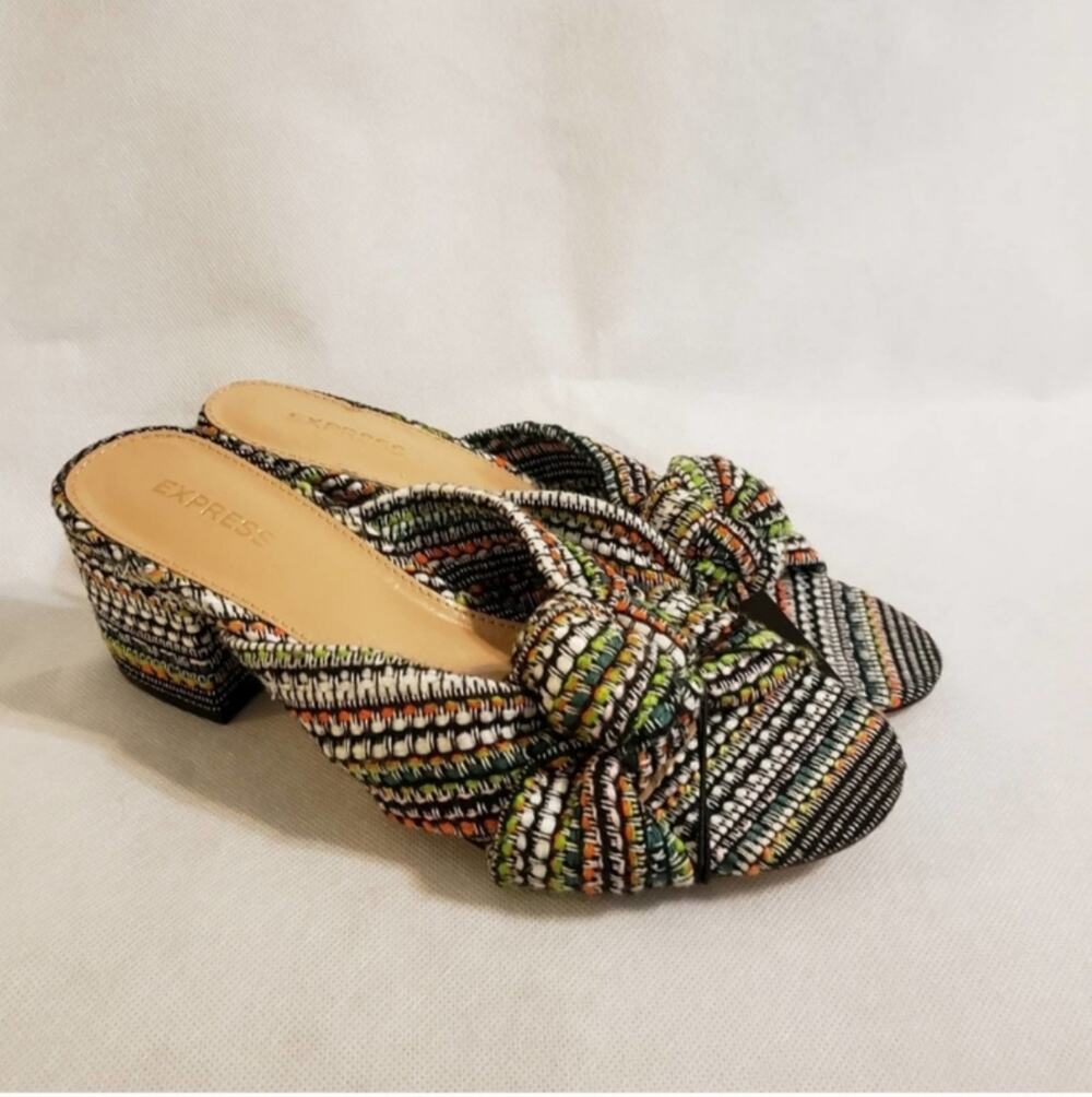 Express NWT Striped Bow Heels NWT